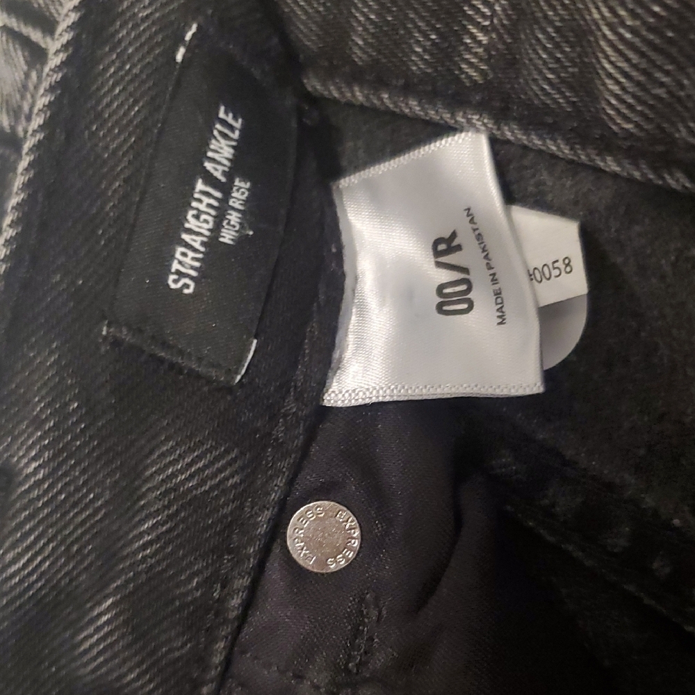 Express High rise, Faded Black Straight Ankle Jeans - Picture 2 of 9